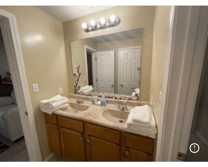 Building Photo - 6239 Waldo Dr