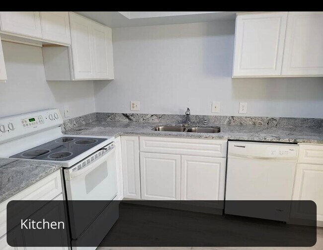 Kitchen - 2429 Ecuadorian Way