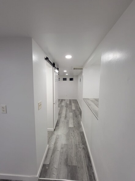 Building Photo - 571 Tilling Way