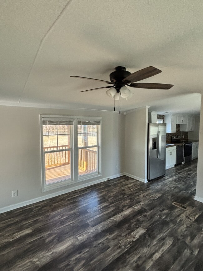 Building Photo - 828 Woodall Dairy Rd