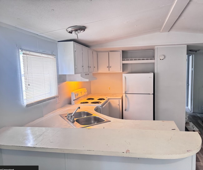 Building Photo - 19 Kinnett Dr