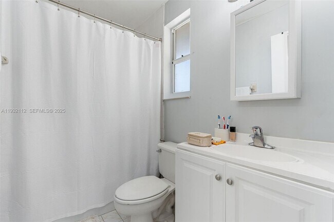 Building Photo - 7111 SW 129th Ave