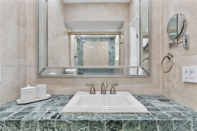 Building Photo - 4440 NE 17th Ave