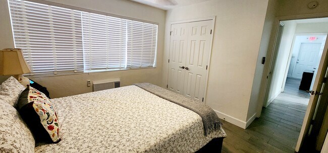 Building Photo - 1901 Wiley St