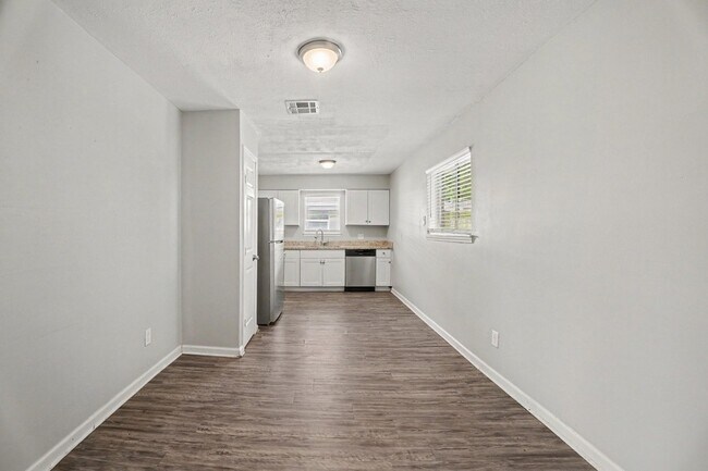 Building Photo - 8807 Barton St