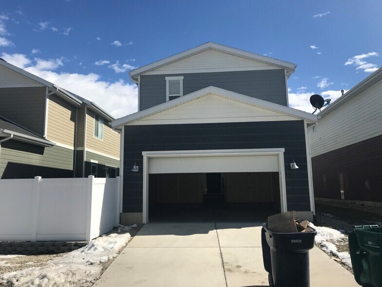 Building Photo - 15154 Battle Dr