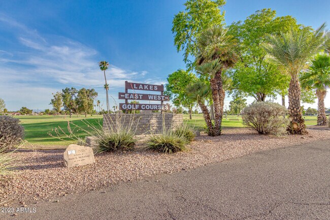 Building Photo - 10612 W Oakmont Dr