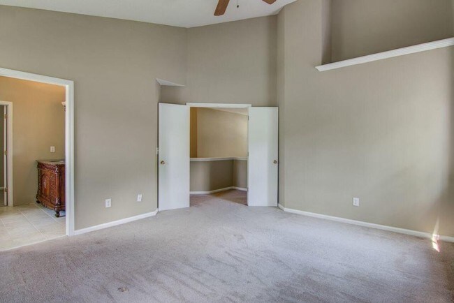 Building Photo - 103 Amberside Dr