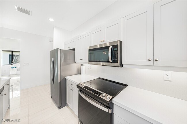 Building Photo - 4951 Brigata Wy