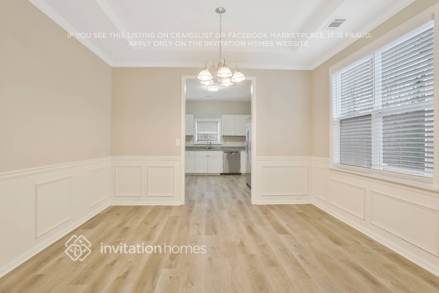 Building Photo - 8960 Crest View Cir