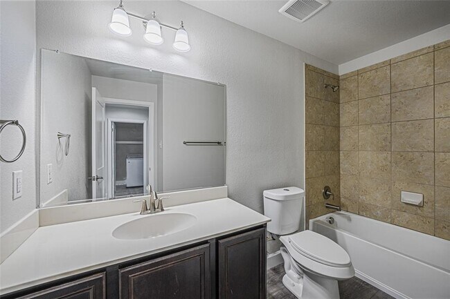 Building Photo - 16300 Copper Ellis Trace