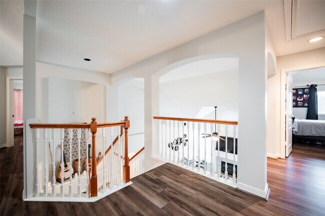 Building Photo - 5810 Misty Island Ct