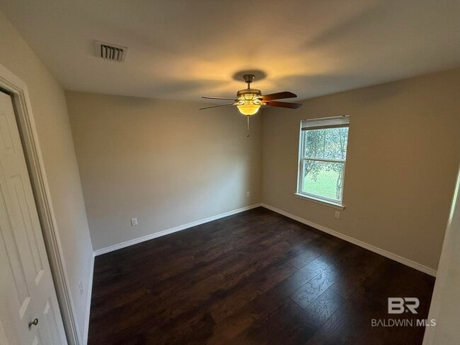 Building Photo - 912 Sentinel Cir