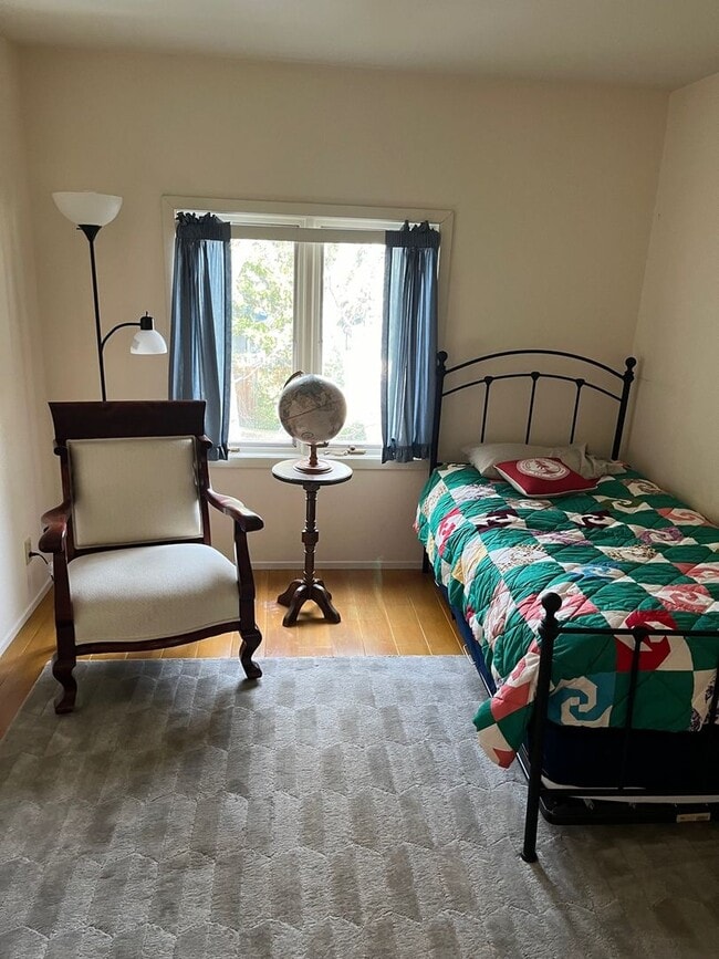 Building Photo - Fully Furnished Short Term Rental (March 7 to June 28, 2025) By Downtown Menlo Park!