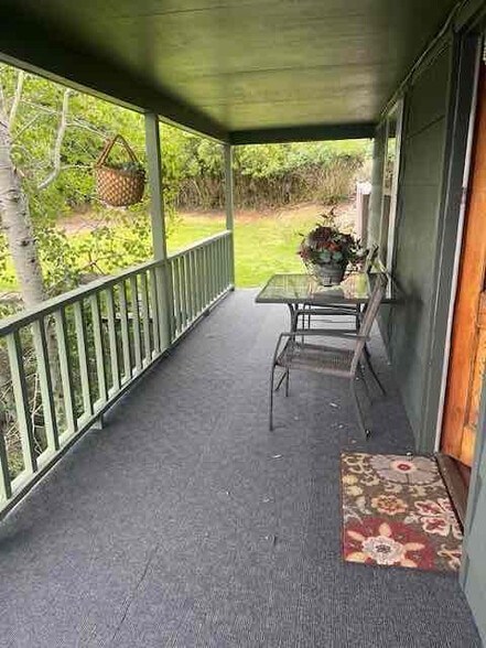 Building Photo - 173 S E St