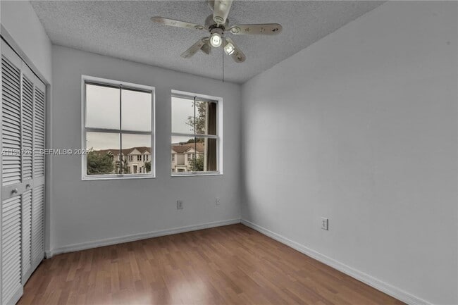 Building Photo - 9193 Fontainebleau Blvd