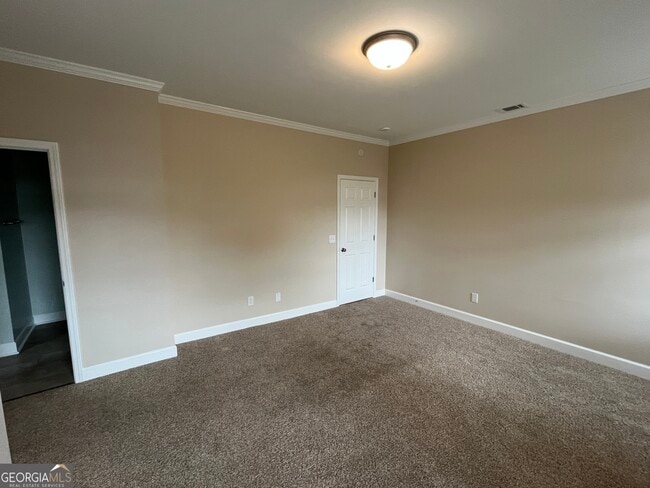 Building Photo - 65 E Main St