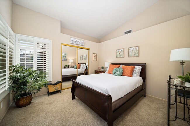 Building Photo - 370 Cypress Point Dr