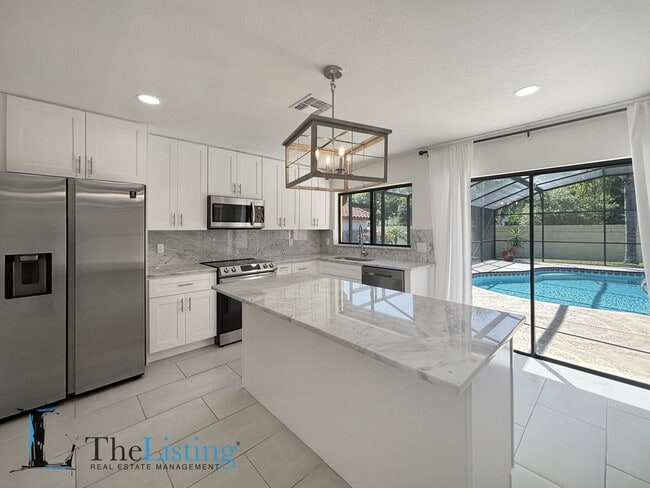 Building Photo - 8183 Terraza Ct