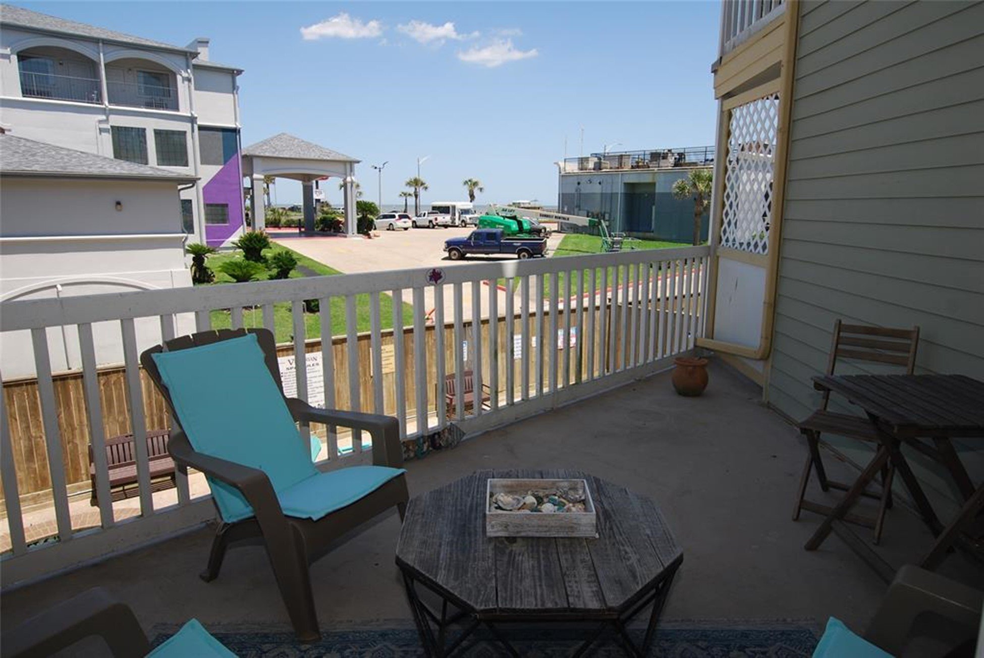 Building Photo - 6300 Seawall Blvd