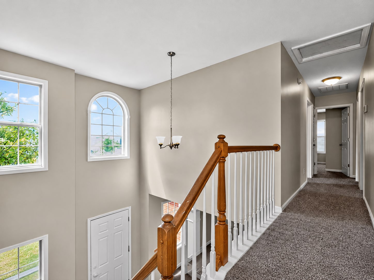 Building Photo - 565 Wellington Gardens Dr