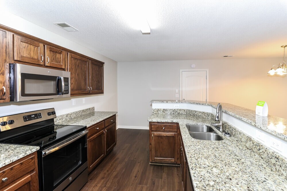 Building Photo - 9999 Chariden Dr