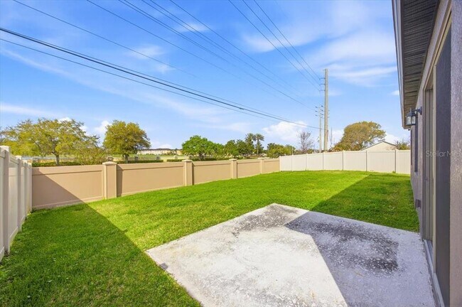 Building Photo - 1917 Cayman Cove Cir
