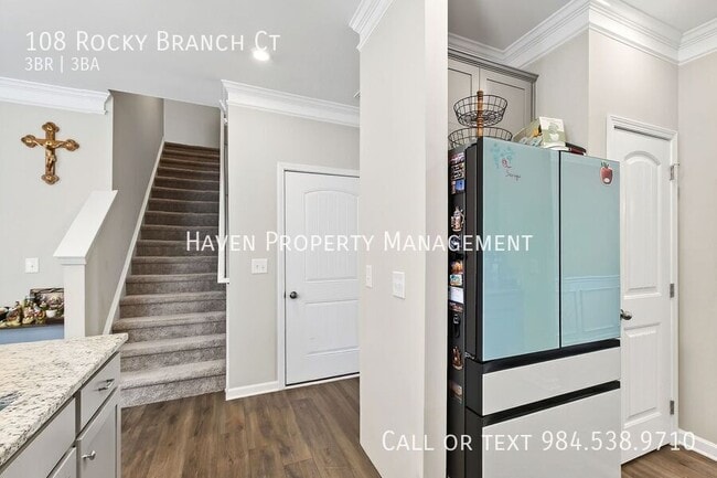 Building Photo - 108 Rocky Br Ct