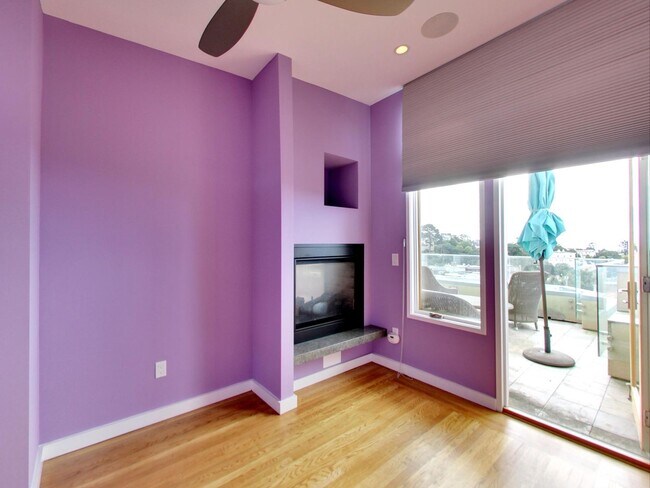 Building Photo - Stunning 4BR/3BA Home with Office, Laundry...