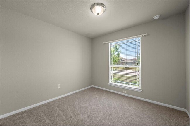 Building Photo - 144 Sulphur River Lp