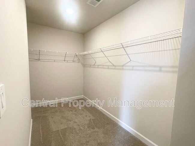 Building Photo - 671 Cozy Blf Rd