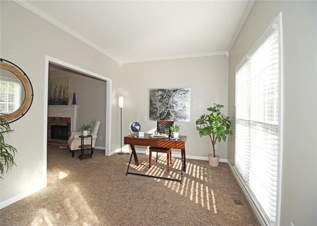 Building Photo - 1213 Kingsbury Ln
