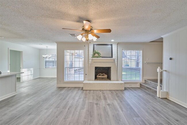 Building Photo - 715 Baltic Ln