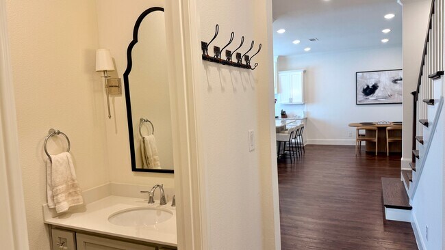 Building Photo - 4233 Watercourse Dr