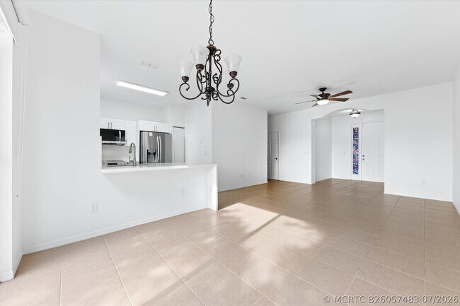 Building Photo - 402 Seminole Palms Dr