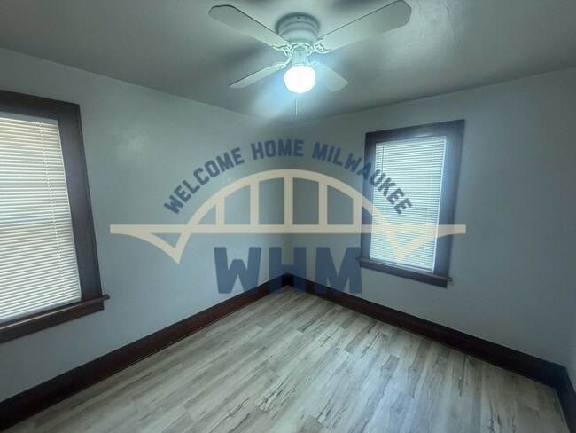 Building Photo - 3602 N 41st St