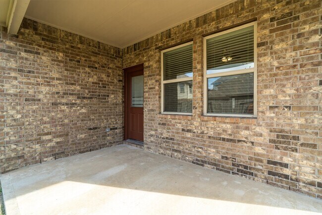 Building Photo - 2722 Kaman Ln