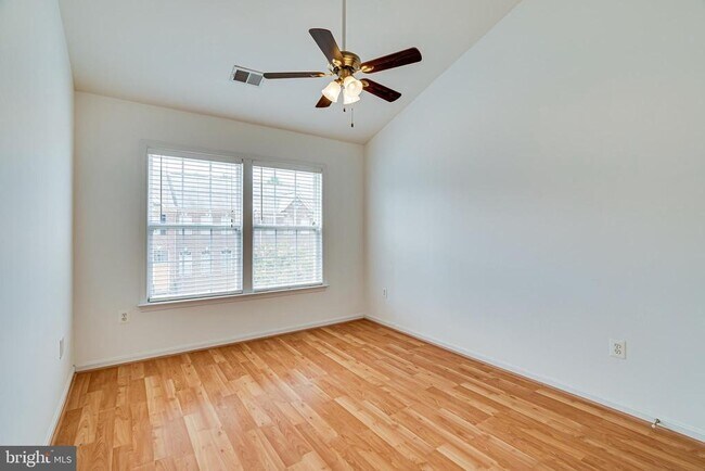 Building Photo - 4147 Presgraves Ct