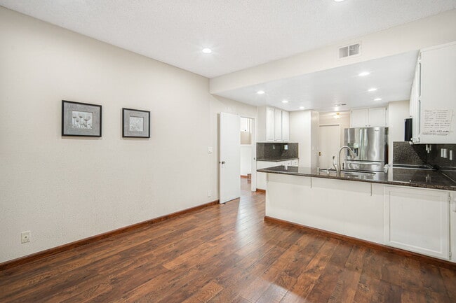 Building Photo - 4560 Benedick Ct