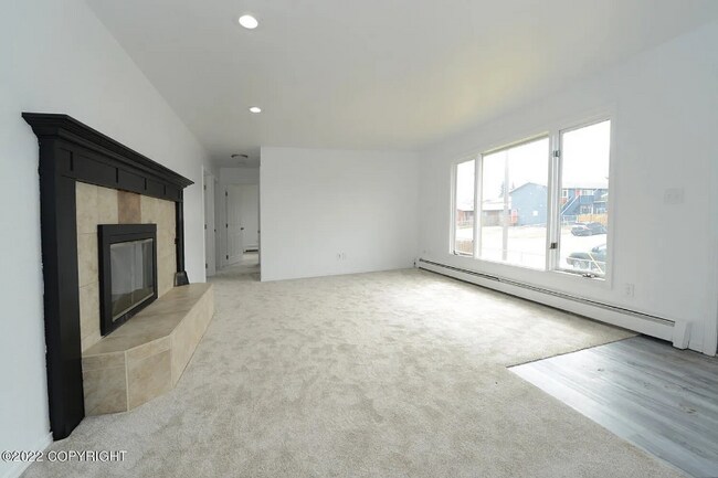 Building Photo - 3941 E 8th Ave