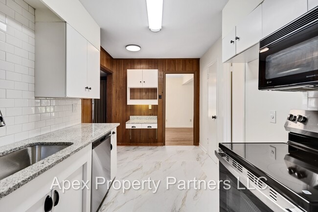 Building Photo - 5319 Chickasaw Rd