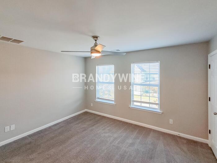 Building Photo - 618 Peyton Cir