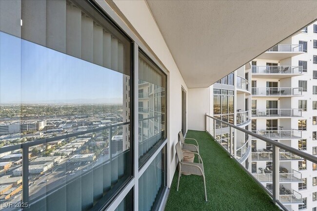 Building Photo - 200 W Sahara Ave