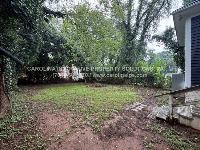 Building Photo - 363 Ebenezer Ave