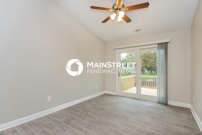 Building Photo - 3 Bedroom Pet-Friendly Home in Mooresville...