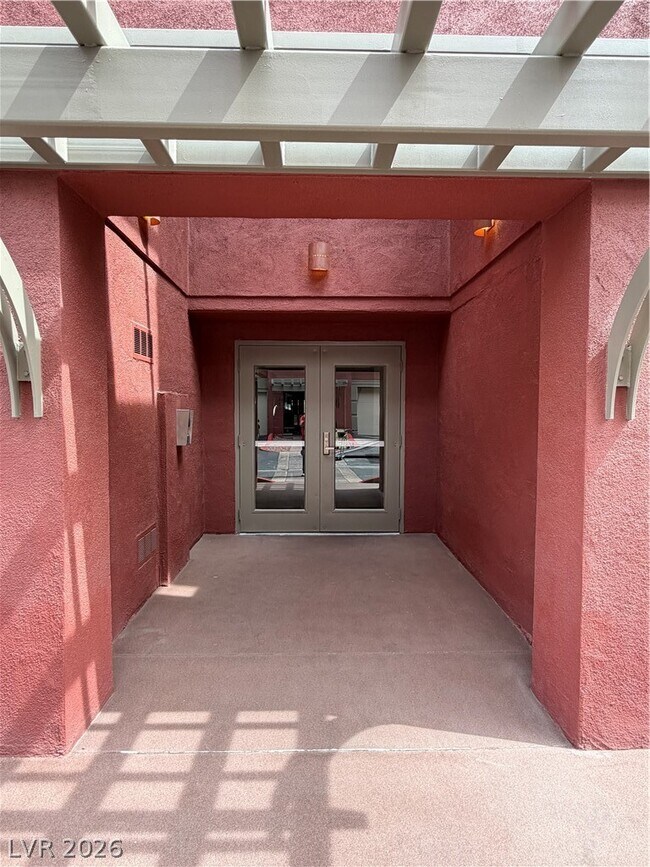 Building Photo - 87 E Agate Ave