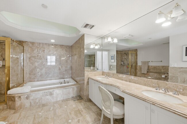 Building Photo - 9595 Collins Ave