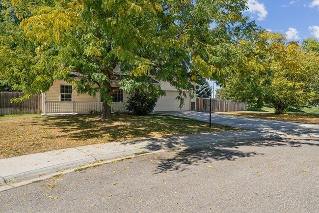 Building Photo - 123 Chapparosa Ct E