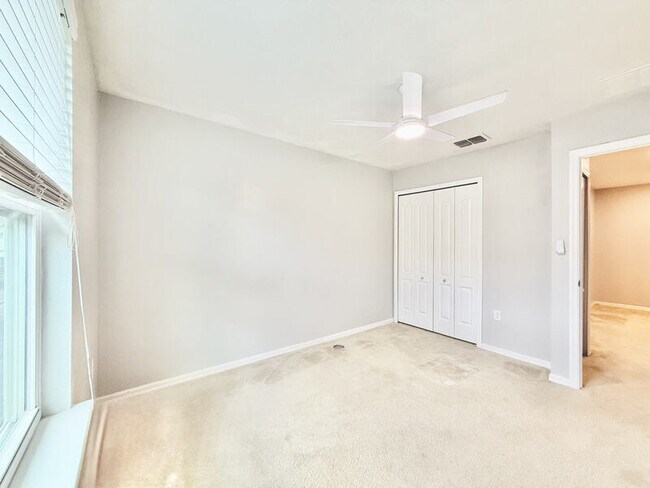 Building Photo - 3824 Exeter Ln