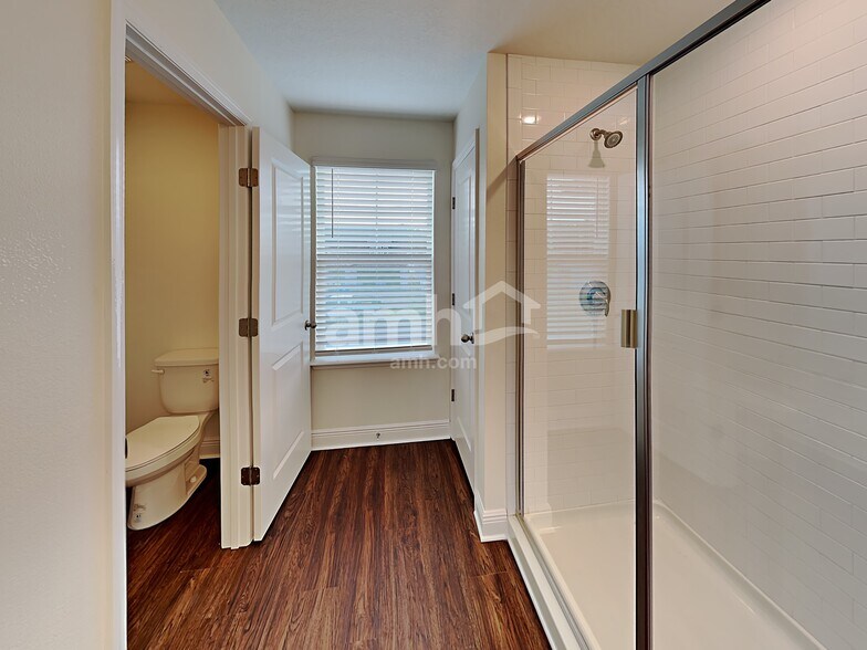 Building Photo - 815 Heavenly Dr